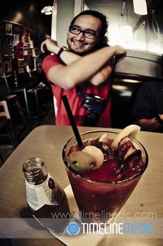 groupatcometcafe0010.jpg