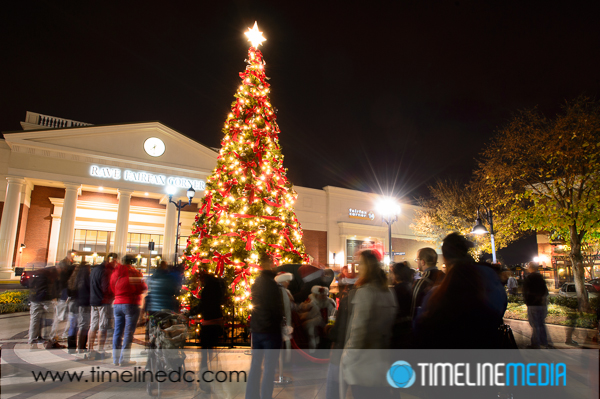 ©TimeLine Media - Christmas Decorations at Fairfax Corner