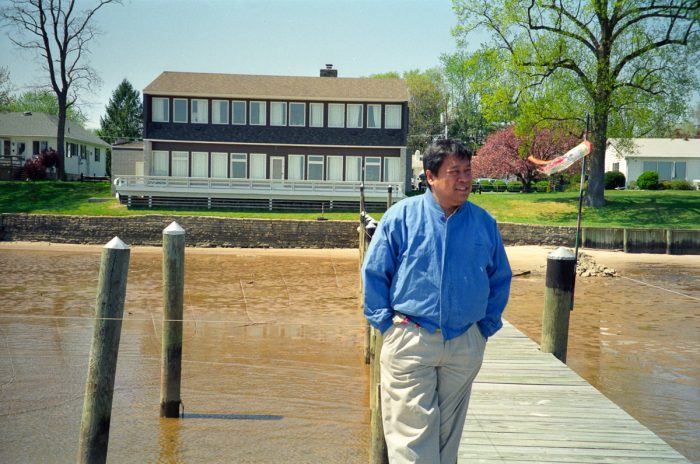 Tatay on pier