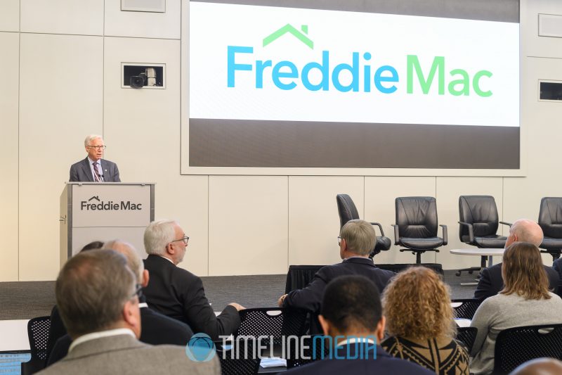 Sol Glasner speaking at a Tysons Forum ©TimeLine Media