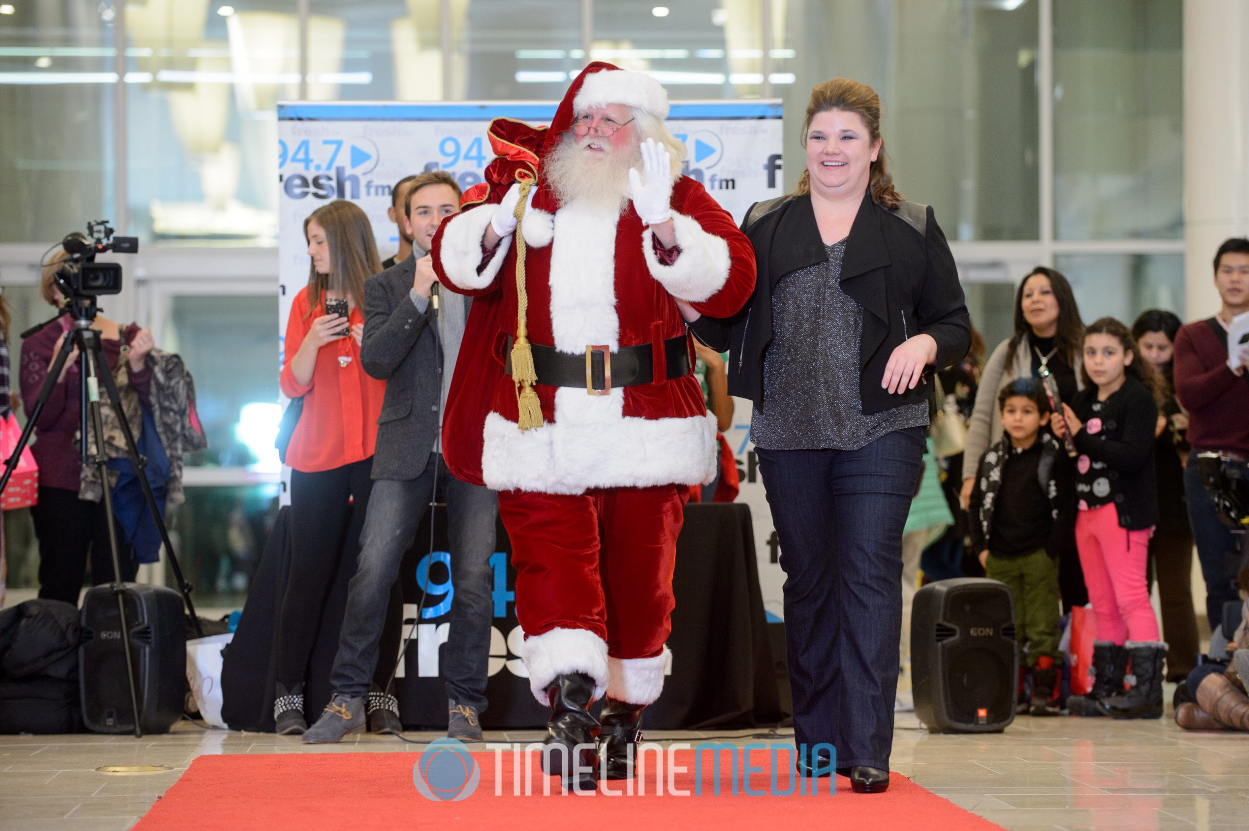 Santa and Jen Richer at the Tysons Corner Center Lord and Taylor holiday fashion show