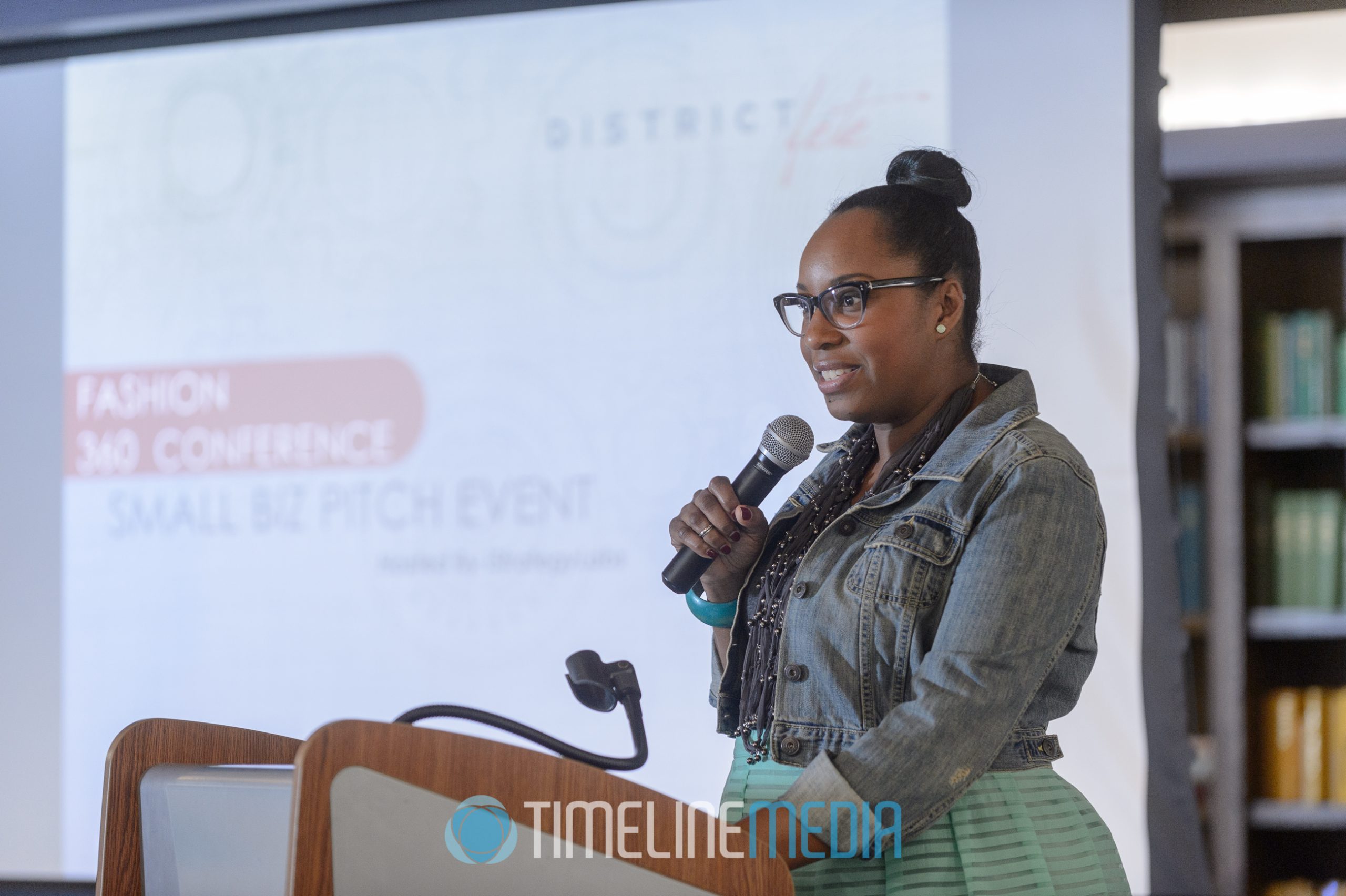 Small Biz Pitch event ©TimeLine Media