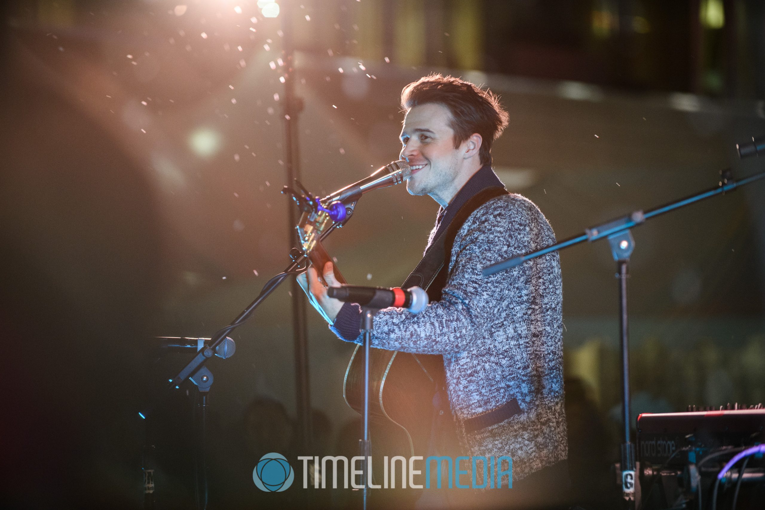 Kris Allen 2016 Christmas tree lighting ceremony at the Plaza in Tysons Corner Center 