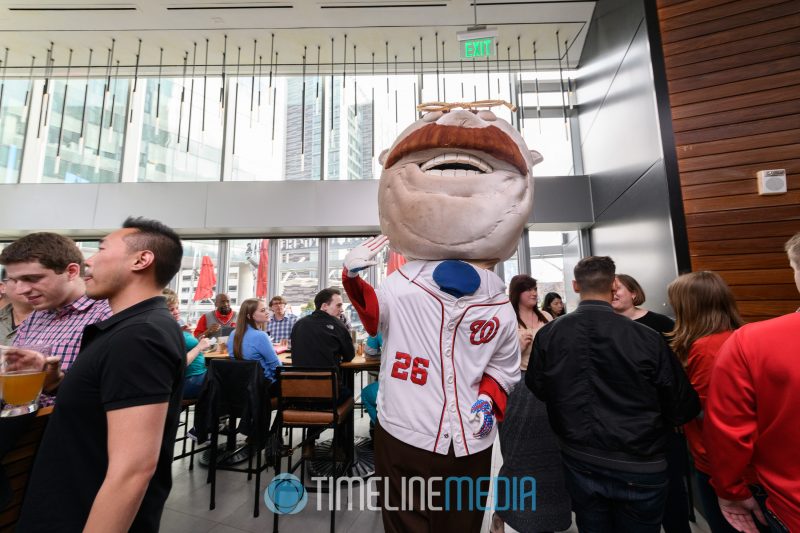 Earl's Kitchen in Tysons visited by Teddy, the Racing President 2018 Washington Nationals 