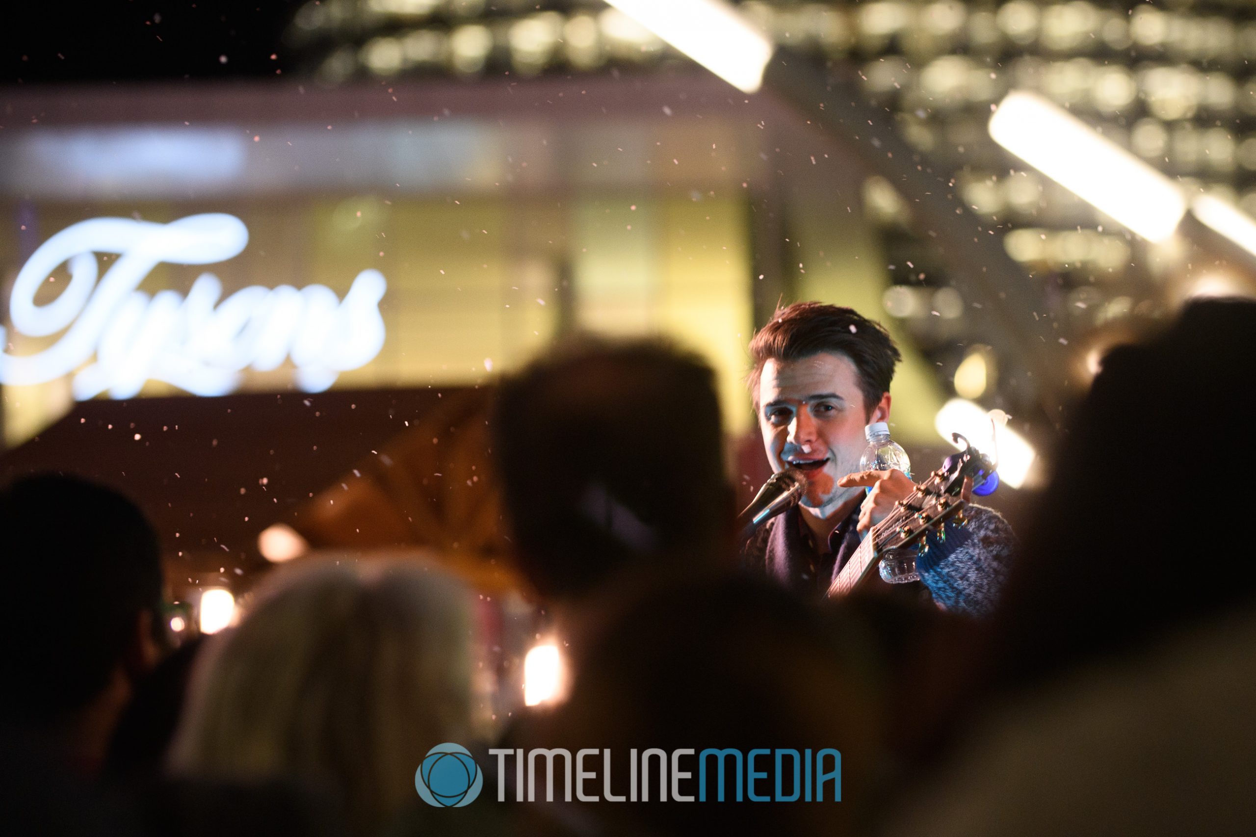 Kris Allen 2016 Christmas tree lighting ceremony at the Plaza in Tysons Corner Center 