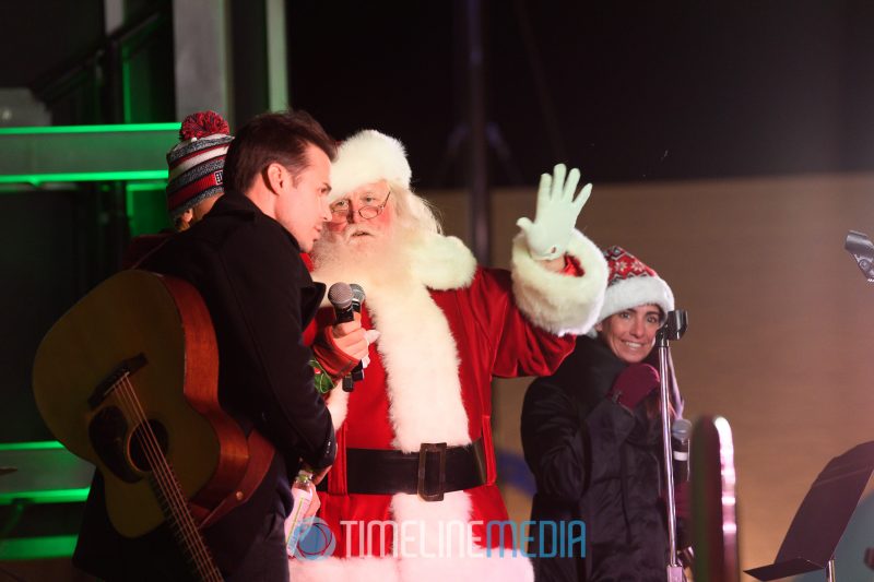 Santa introduces Kris Allen on the Plaza at Tysons Corner Center