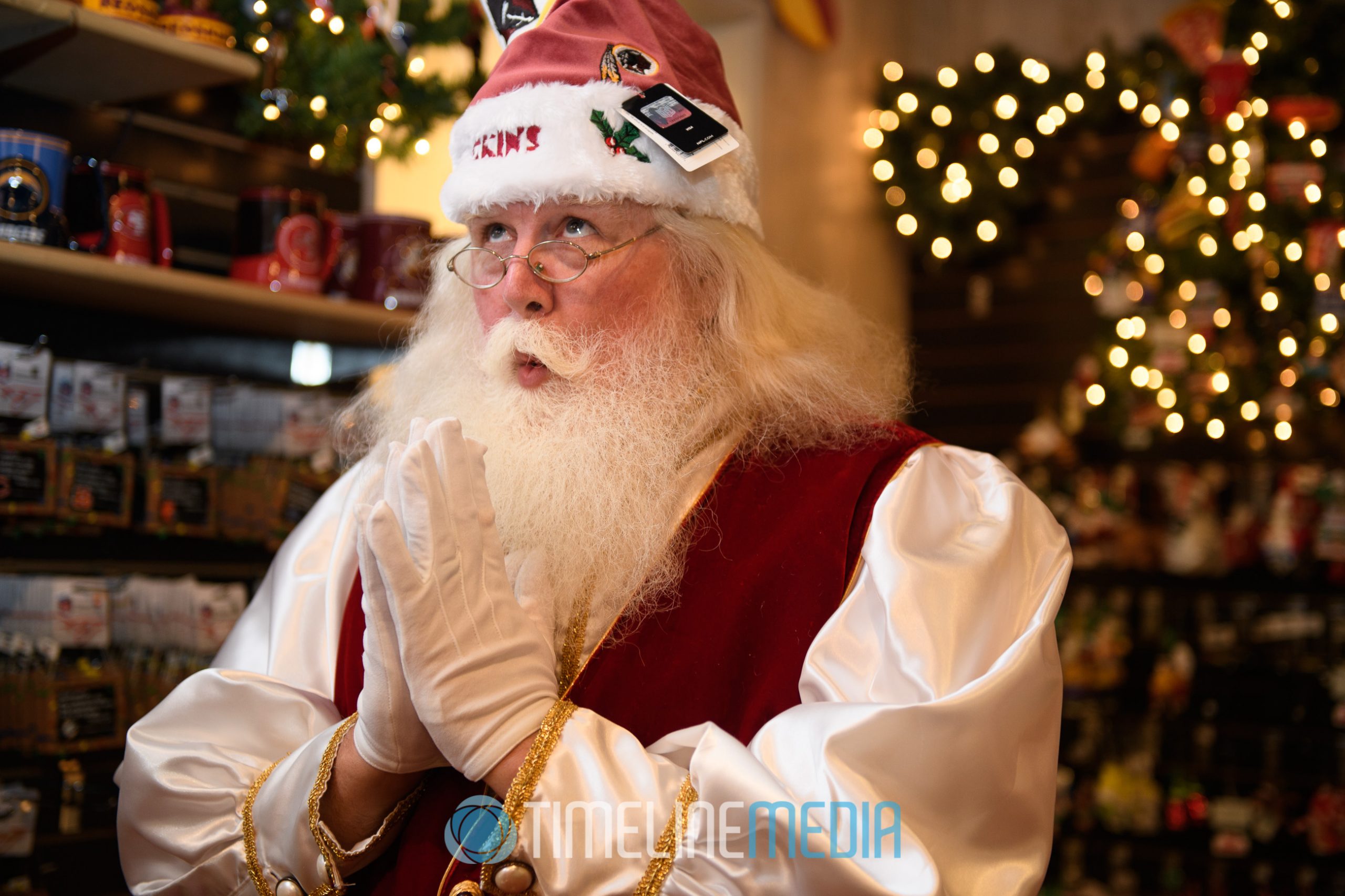 Santa at the Christmas store wishing for a happy and healthy holiday season! 2016 #imwithsanta