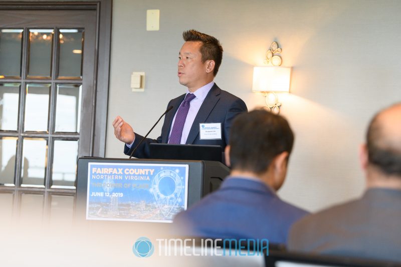 Benjamin Lin, Favor TechConsulting speaking at the Tysons Tower Club ©TimeLine Media