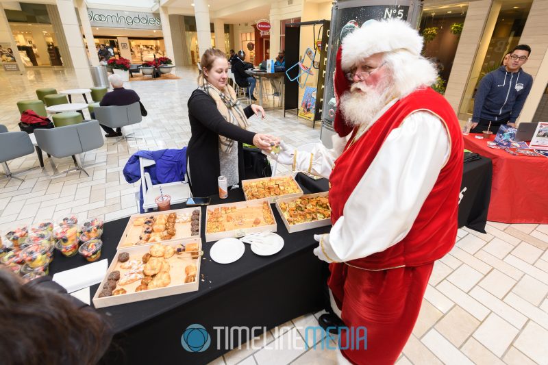 Santa getting some Le Pain Quotidien breakfast at Tysons Corner Center